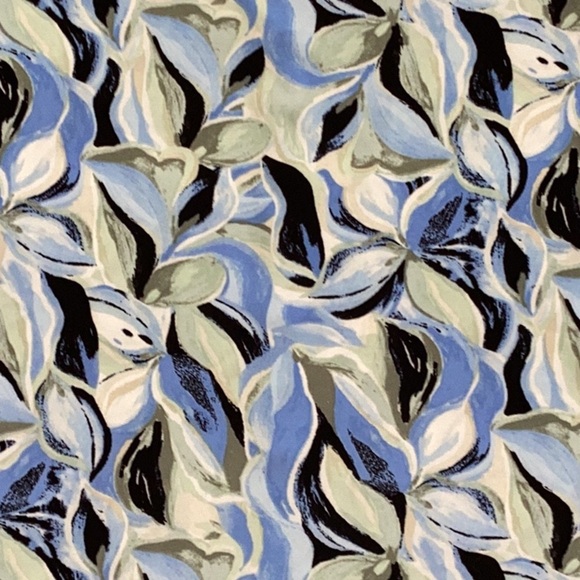 Anne Klein Petite NWT Marina Blue & Green Floral Top Small - Picture 10 of 10